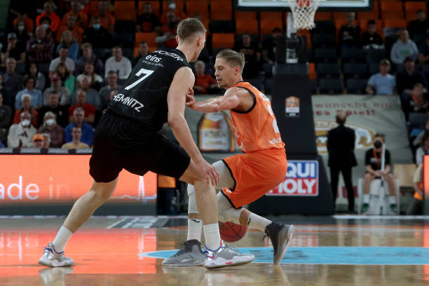 媒体纷纷称 媒体纷纷称